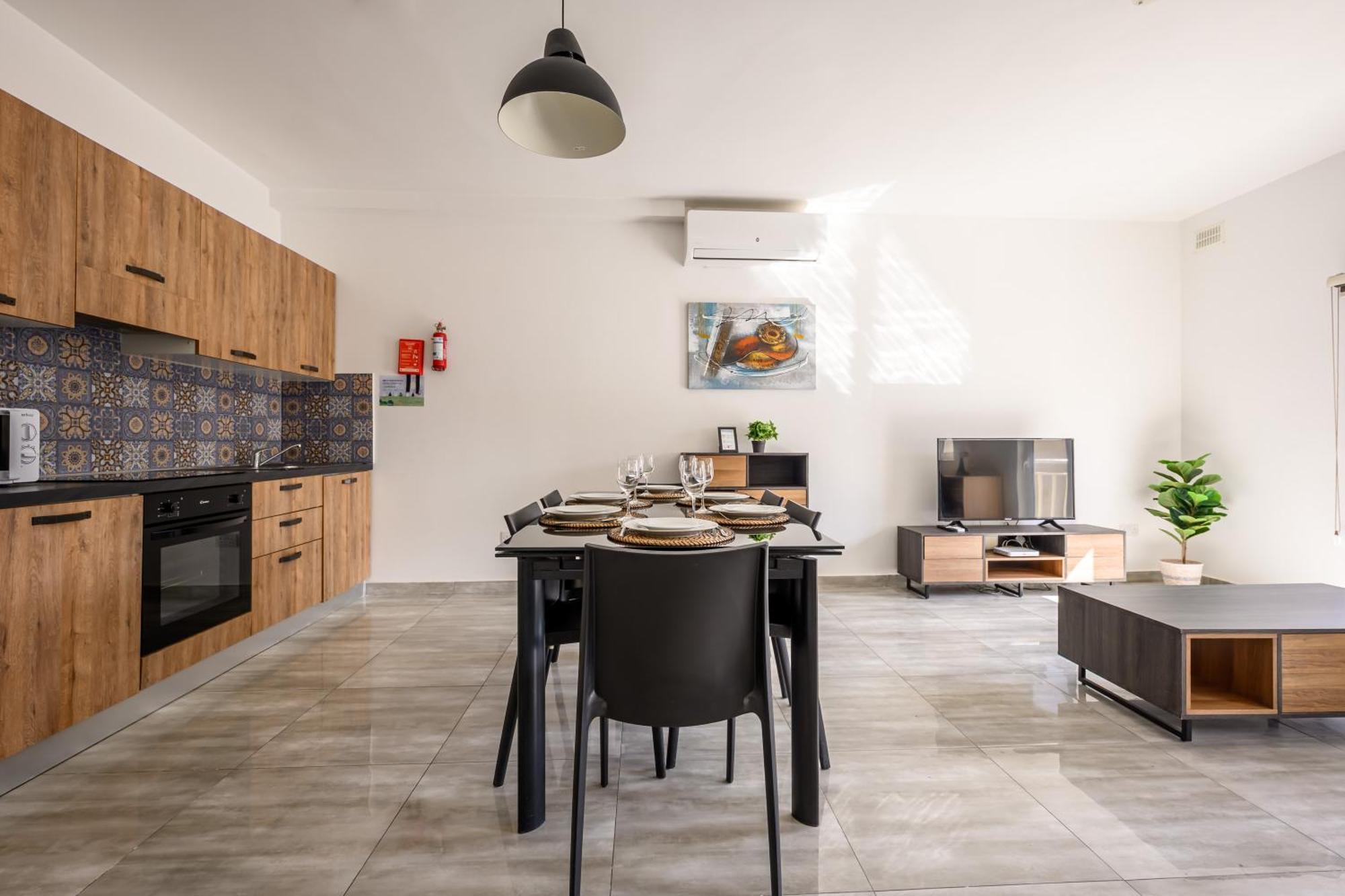 F11 Room 2, Private Room Two Single Beds Shared Bathroom In Shared Flat Msida Eksteriør billede
