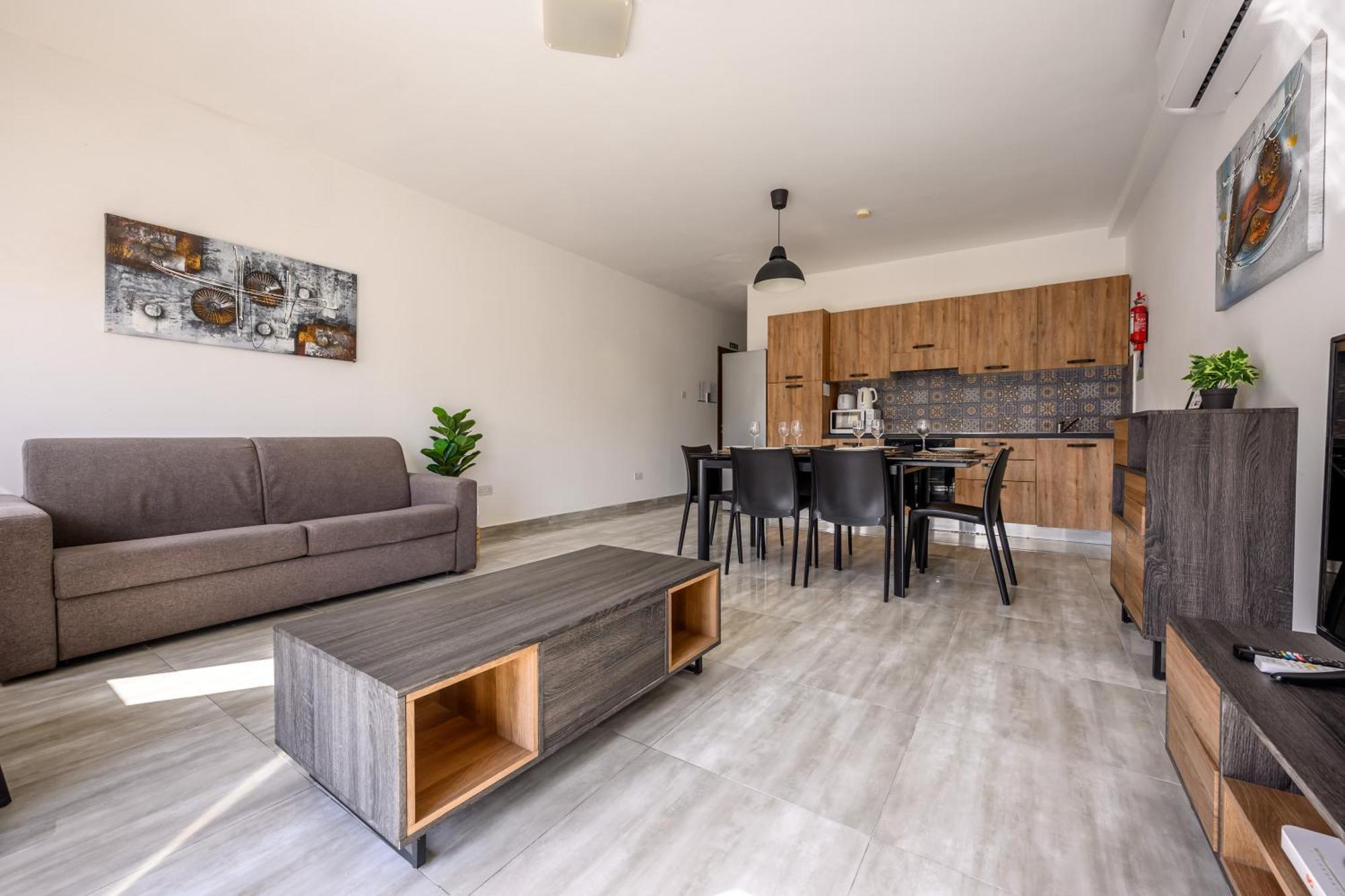 F11 Room 2, Private Room Two Single Beds Shared Bathroom In Shared Flat Msida Eksteriør billede